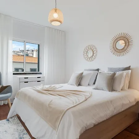Cozy Penthouse By Madeira Apartment