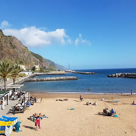 Cozy Penthouse By Madeira Canico (Madeira)