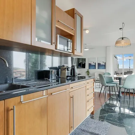 Cozy Penthouse By Madeira * קאניקו